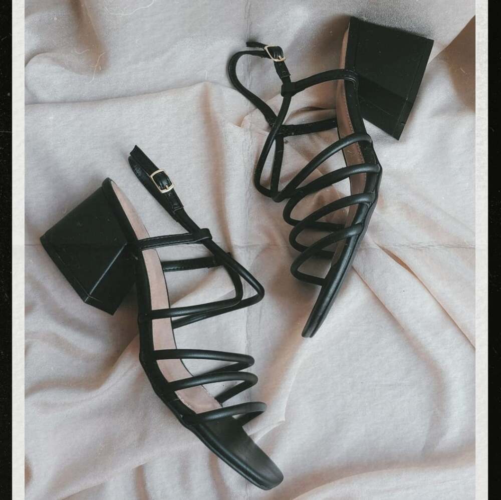 Qupid The Monica Black strappy Sandal chunky heel y2k block heel wedding party
